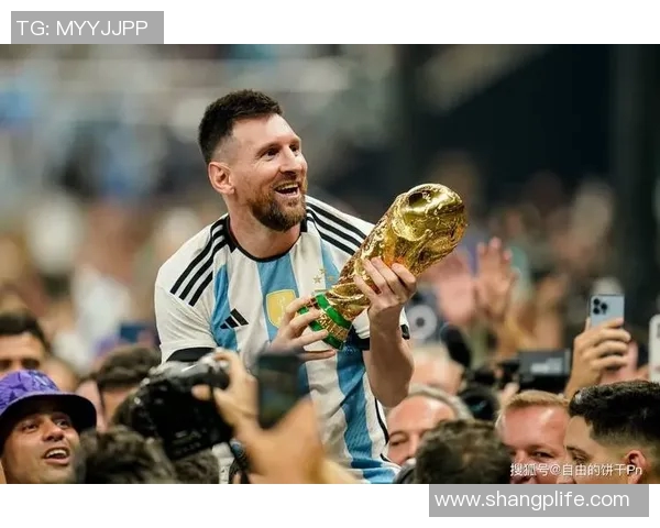 梅西、C罗等足球巨星如何巧妙踢出弧线球的技巧与秘诀解析